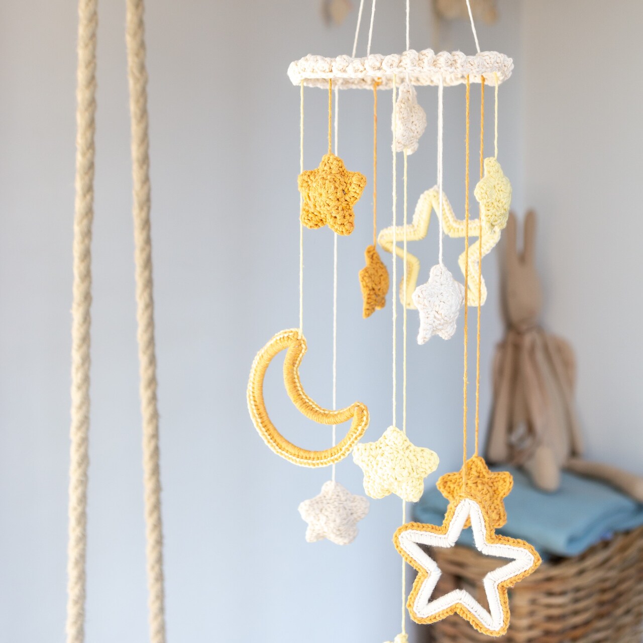 DIY Crochet Kit by Hoooked Mobile with Stars Kailua Almond PAK314-100